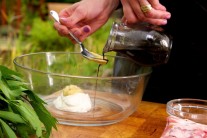 Krémová křenová omáčka