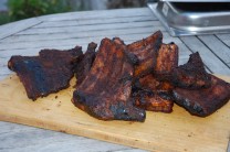 Recept na domácí uzená žebra