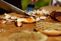 Recept na hamburger s trhaným kuřecím masem