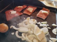 Recept na grilovan&eacute; kousky kapra v tortille