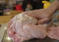 Recept na krůtu grilovanou v majon&eacute;zov&eacute; krustě