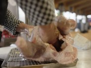 Recept na krůtu grilovanou v majon&eacute;zov&eacute; krustě