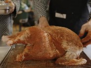 Recept na krůtu grilovanou v majon&eacute;zov&eacute; krustě