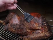 Recept na krůtu grilovanou v majon&eacute;zov&eacute; krustě