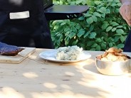 Recept na dom&aacute;c&iacute; bramborov&yacute; sal&aacute;t s koprem