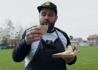 Recept na grilovan&aacute; krůt&iacute; prsa v pita chlebu podle Ornyho