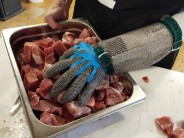 Recept na dom&aacute;c&iacute; pikantn&iacute; paprikovou klob&aacute;su