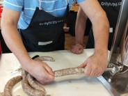 Recept na medovou klob&aacute;sa s kampotsk&yacute;m pepřem