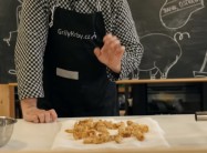 Kr&aacute;sně zlatav&yacute; řeznick&yacute; popcorn mus&iacute; křupat