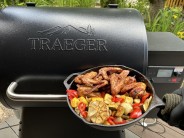 Recept na grilovan&aacute; kuřec&iacute; kř&iacute;dla v peletov&eacute;m grilu
