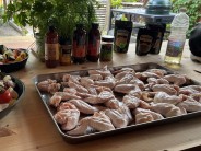 Recept na grilovan&aacute; kuřec&iacute; kř&iacute;dla v peletov&eacute;m grilu