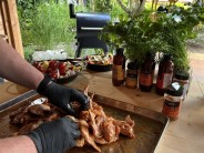 Recept na grilovan&aacute; kuřec&iacute; kř&iacute;dla v peletov&eacute;m grilu