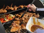 Recept na grilovan&aacute; kuřec&iacute; kř&iacute;dla v peletov&eacute;m grilu