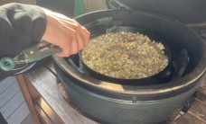 Recept na dom&aacute;c&iacute; Crumble s hru&scaron;kami a jablky