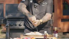 Grilované kuře s broskví a feta sýrem