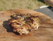 Grilované kuře s broskví a feta sýrem