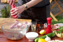 Recept na grilovaný bůček v pivní marinádě