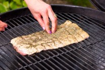 Recept na vepřový bok s estragonem a česnekovo-paprikovou omáčkou