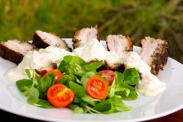 Recept na vepřový bok s estragonem a česnekovo-paprikovou omáčkou