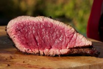 Recept na flank steak s chřestem