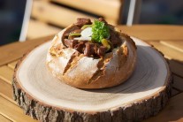 Recept na hovězí guláš na grilu