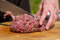 Recept na hamburger s bylinkovým máslem