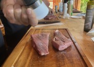 Grilovaný Flank Steak s pepřovou omáčkou