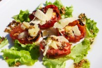 Recept na grilovaná rajčata s česnekem