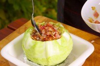 Recept na grilované zelí se slaninou