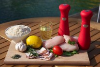 Recept na kuřecí roládu s nádivkou ve slaninovém kabátku