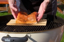 Recept na uzeného lososa na grilu