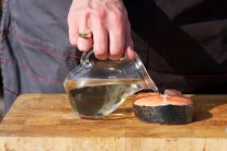 Recept na grilovaného lososa se špenátem