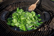 Recept na grilovaného lososa se špenátem