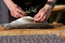 Recept na pstruha na grilu