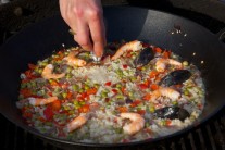 Recept na paella na grilu